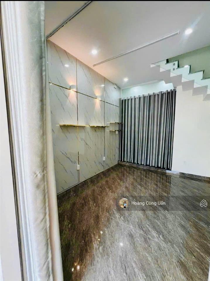 Nhà 1 lầu đẹp  mặt tiền đường nguyễn văn hoa. phường thống nhất  đoạn gần chợ/trường cơ điện