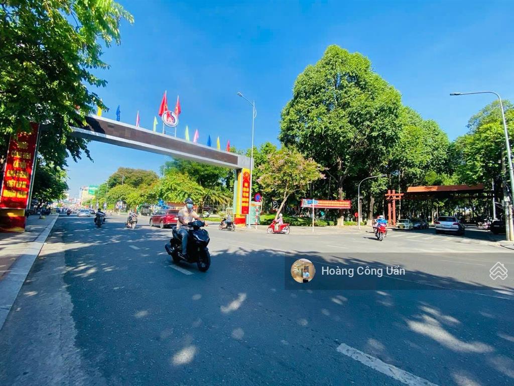 Bán nhà mặt tiền đường 30/4 đoạn gần cv biên hùng  kd đẹp trục đường  ngang 7m hiếm.
