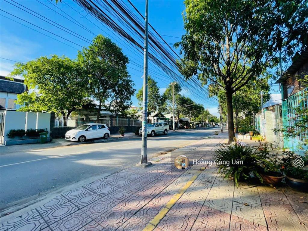 Bán nhà 1 lầu mặt tiền đường nguyễn thành đồng, phường thống nhất  trấn biên. dt 7,7x28m shr thổ