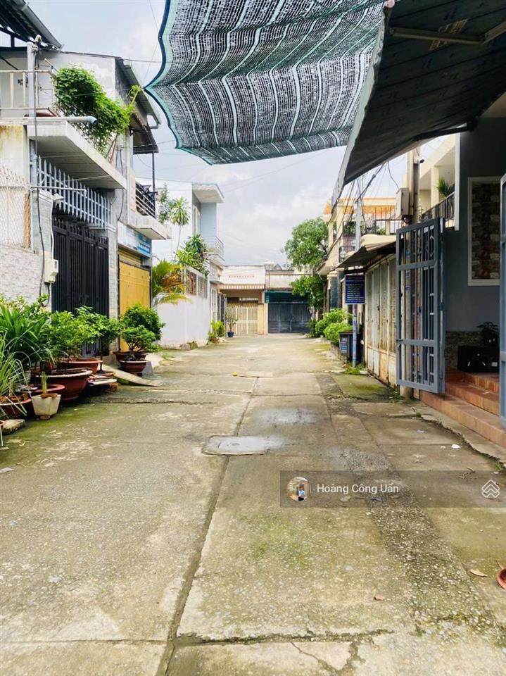 Bán nhà 2 mặt tiền kdc gần công viên dương tử giang. đường 2 ô tô, 1 sẹc nguyễn văn hoài vài chục m
