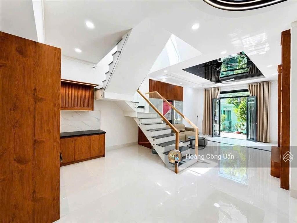 Nhà đẹp 1 lầu gần cổng 2, phường trung dũng. full nội thất  3ty150. cách nguyễn ái quốc 100m