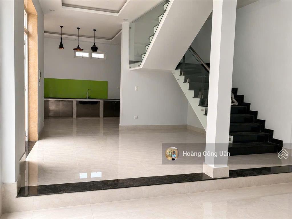 Nhà đẹp 2 lầu phường trấn biên (trung dũng) gần công viên biên hùng. dt 6,5x12m  shr hoàn công