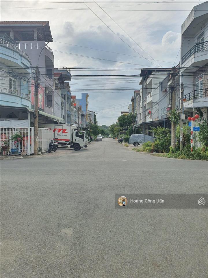 Bán nhà 1 lầu đẹp xây ở  kdc bửu long  do chủ đi định cư mỹ nên cần bán gấp. shr hoàn công