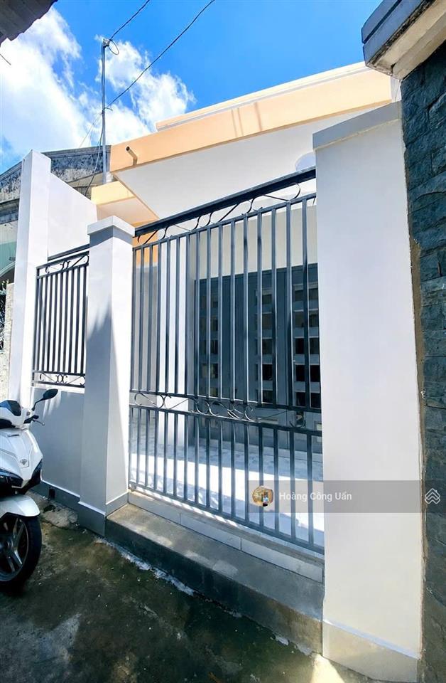 Bán nhà phường trấn biên  quang vinh (cũ) gần lẩu tôm 5ri ở trục đường cmt8. dt 5,5x11m giá 2tỷ