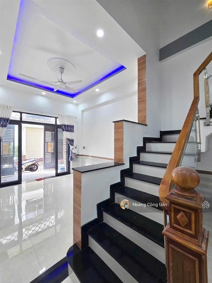 Nhà đẹp 2 lầu kdc bửu long, phường bửu long  gần chợ bửu long. giá chỉ 3 tỷ 950 triệu