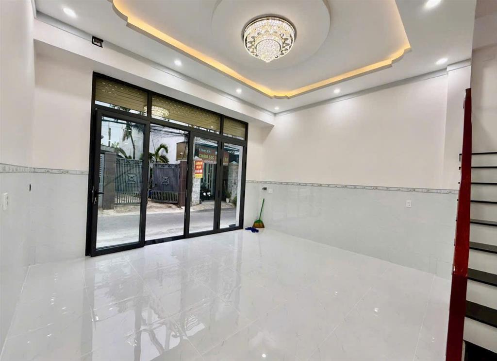 Bán nhà 2 lầu vị trí kinh doanh ngay chợ phúc hải  phường tân phong. ngang hơn 5m