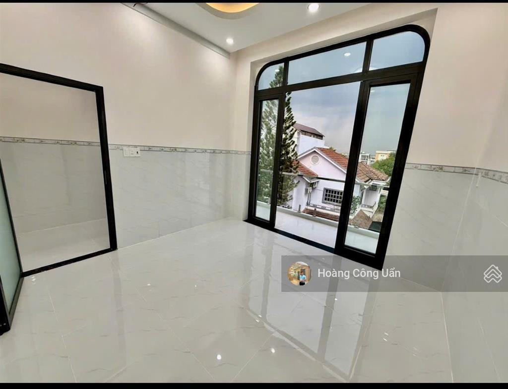 Bán nhà 2 lầu vị trí kinh doanh ngay chợ phúc hải  phường tân phong. ngang hơn 5m