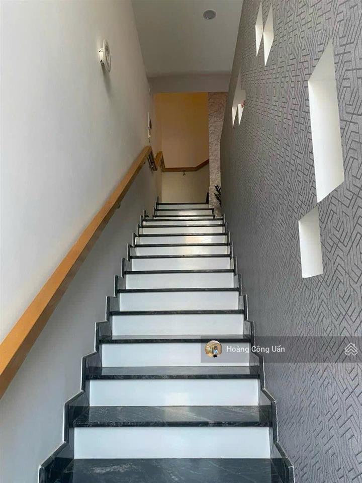 Nhà phố cao cấp phường bửu long. đường huỳnh văn nghệ vô 1 sẹc 50m. dt 6x18,5m. shr hoàn công