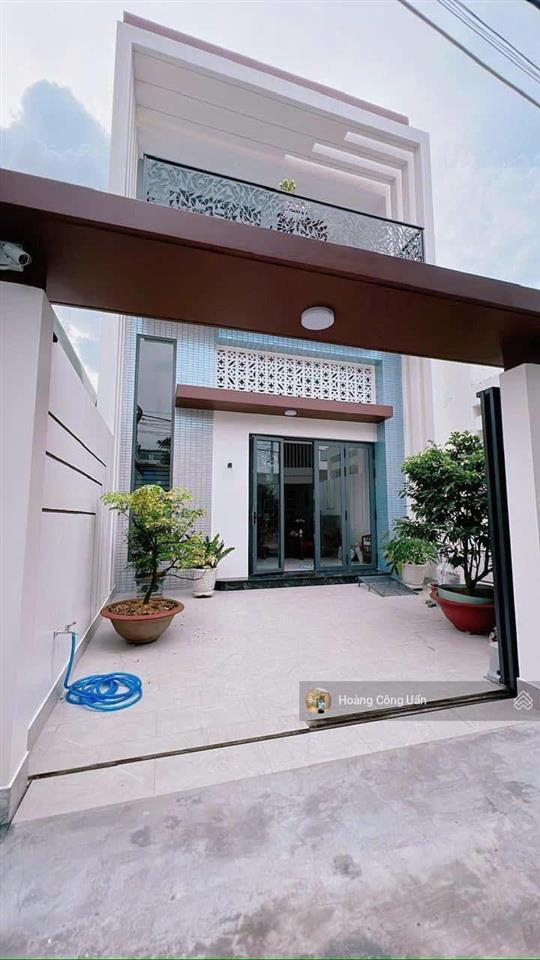 Nhà phố cao cấp phường bửu long. đường huỳnh văn nghệ vô 1 sẹc 50m. dt 6x18,5m. shr hoàn công