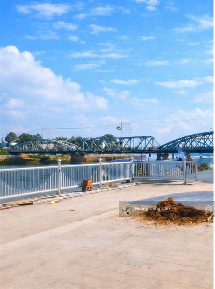 Nhà rộng cù lao phố phường hiệp hoà cách bờ kè 200mét. dt 93m2