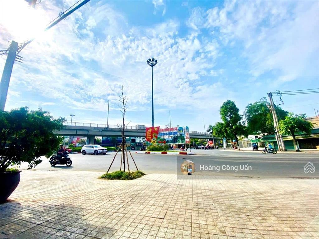 Bán đất phường bửu long cách ngã 4 vòng xoay cầu hóa an 150 mét. dt 8,2x15m shr thổ cư