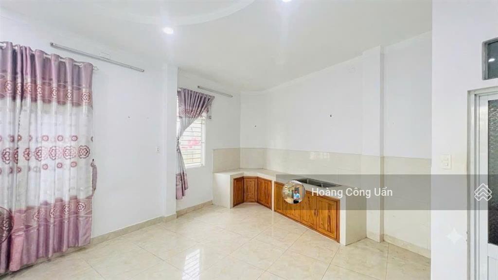 Bán nhà phường trung dũng, cách đường hưng đạo vương 10m. hẻm ô tô. giá chỉ 2ty500