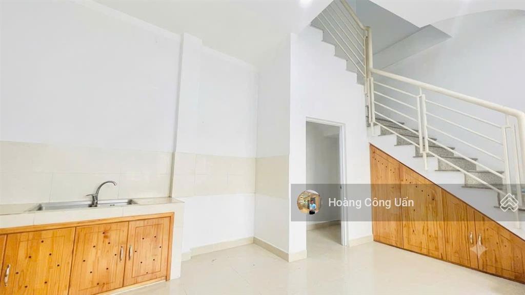 Bán nhà phường trung dũng, cách đường hưng đạo vương 10m. hẻm ô tô. giá chỉ 2ty500
