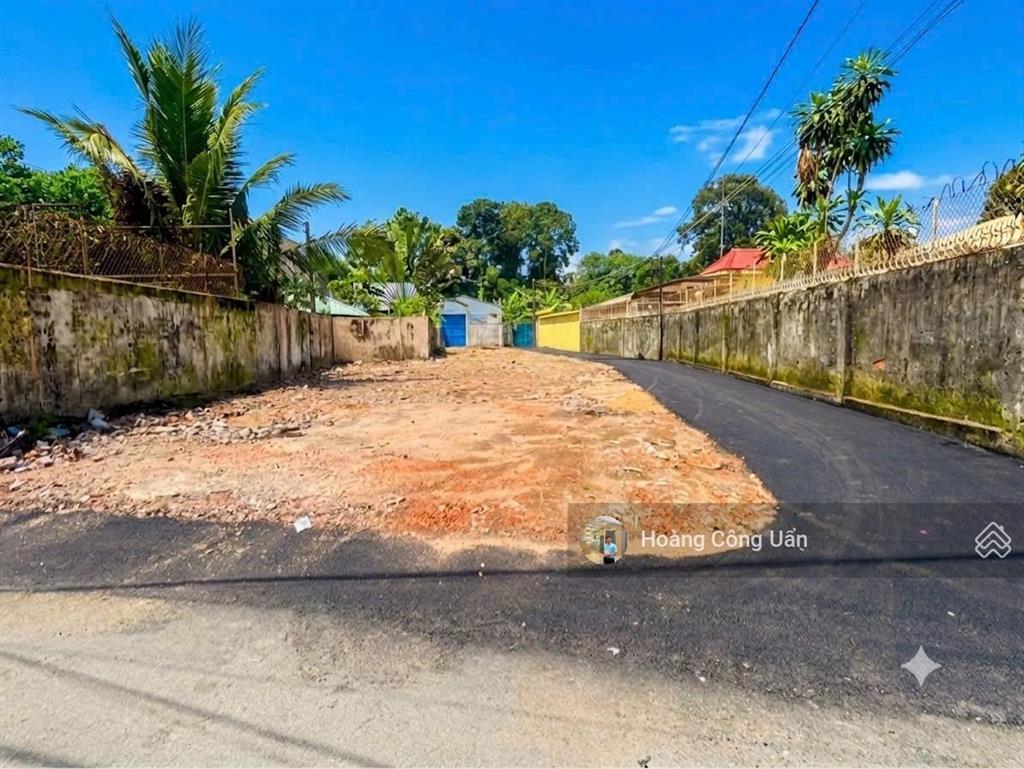 Bán đất góc 2 mặt tiền cù lao phố phường hiệp hoà  trấn biên. 1 sẹc đỗ văn thi 50m