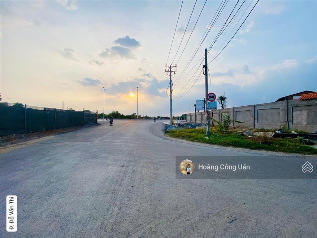 Bán đất mặt tiền đường đỗ văn thi phường hiệp hoà. cách cầu thống nhất 500m. dt 7,7x26m shr thổ cư