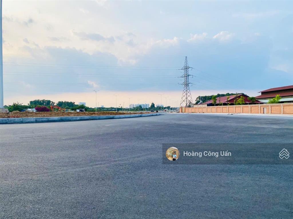 Bán đất mặt tiền đường đỗ văn thi phường hiệp hoà. cách cầu thống nhất 500m. dt 7,7x26m shr thổ cư