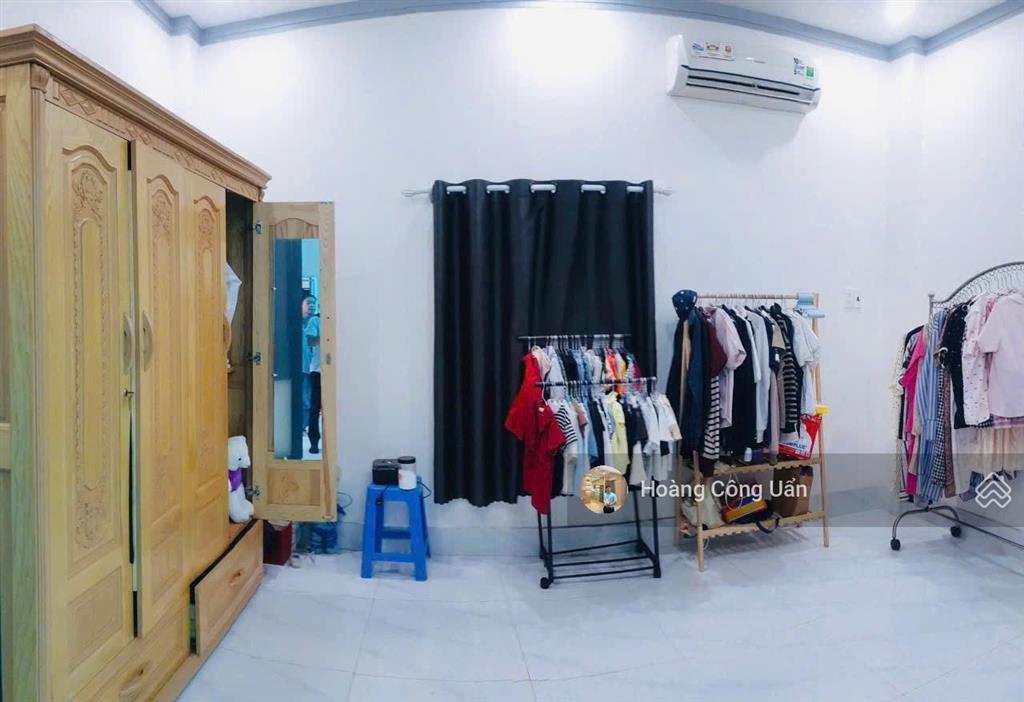 Nhà đẹp 1 lầu phường tam hiệp. 1 sẹc đường lý văn sâm vài chục mét. dt 120m2  5tỷ shr 100% thổ cư