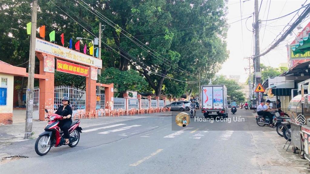 Nhà đẹp 1 lầu phường tam hiệp. 1 sẹc đường lý văn sâm vài chục mét. dt 120m2  5tỷ shr 100% thổ cư