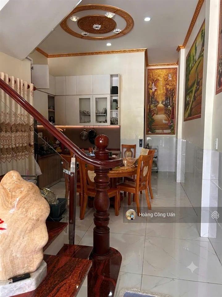 Bán nhà 1 lầu  mặt tiền đường chính kdc pouchen phường bửu hoà  biên hoà. 1 sẹc đ nguyễn thị tồn
