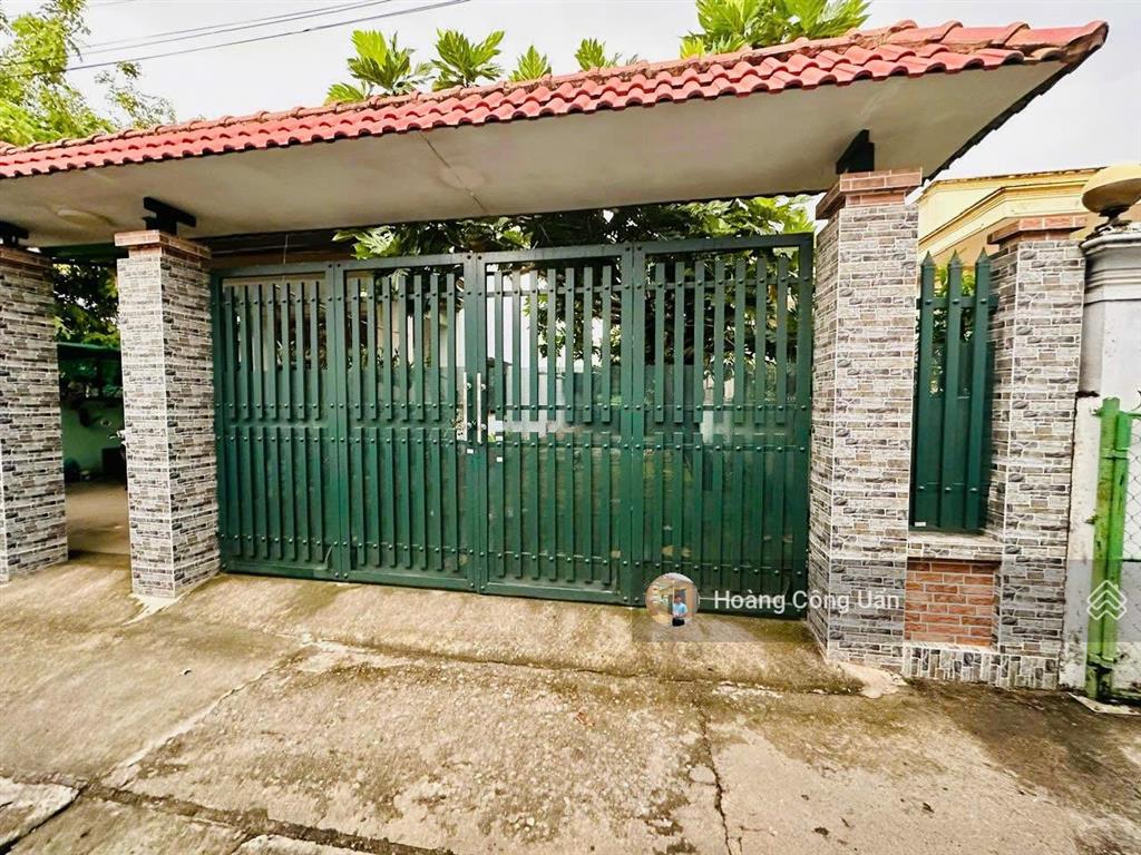 Đất rộng đẹp phường tân tiến. gần công viên dương tử giang. dt 6x32m  3tỷ800 đường ô tô thoải mái