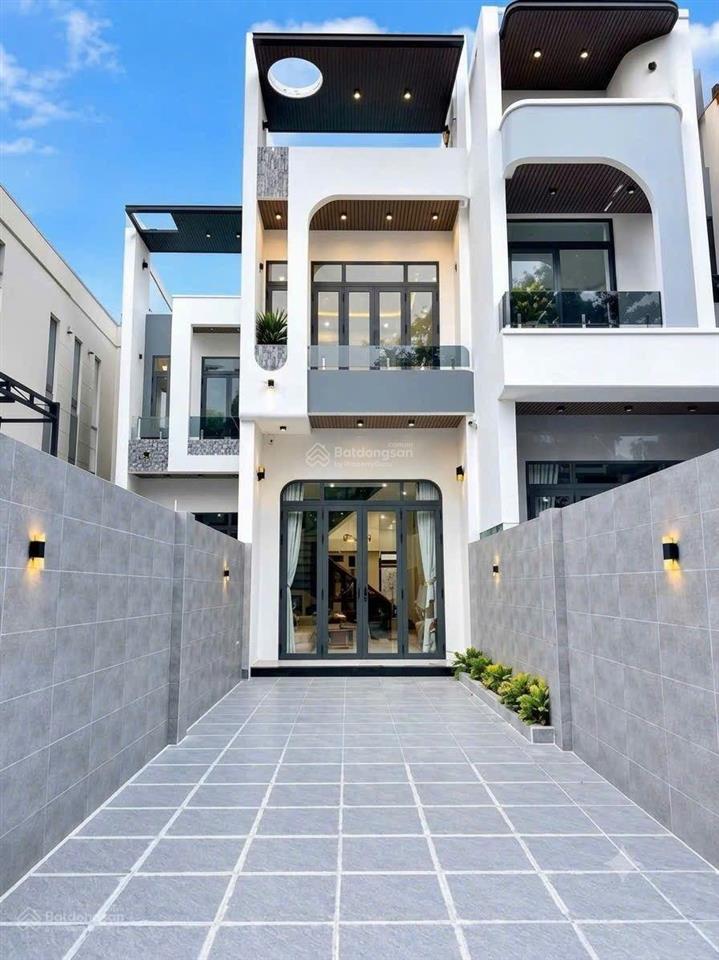 Nhà phố 1 lầu đẹp phường tân phong gần bệnh viện trung ương + cv dương tử giang. dt 123m2  4ty150