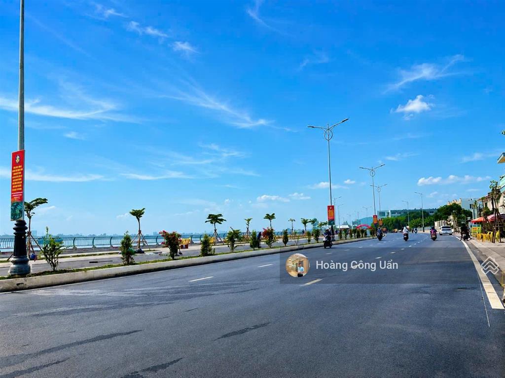 Gấp  mặt tiền đường bờ kè bửu long, phường trấn biên  đoạn gần cơ sở 1 lạc hồng. hiếm bán
