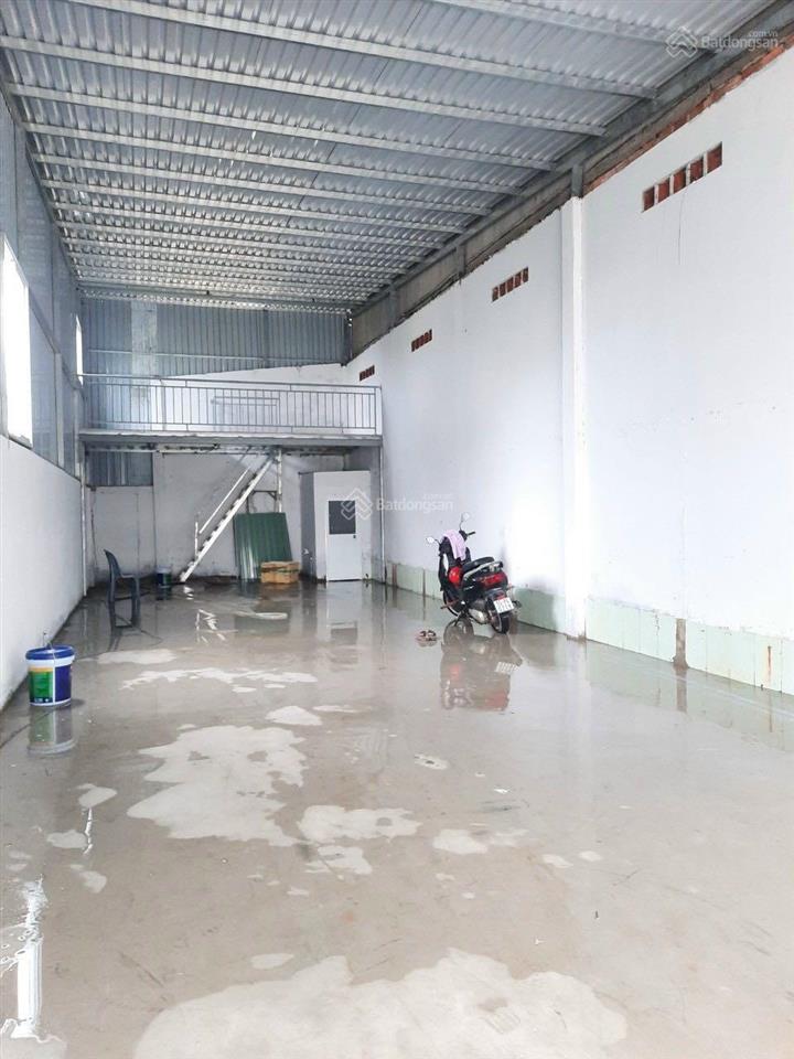 Cho thuê 2 nhà kho mới xây dựng 240m2, 12tr/th tại thạnh xuân  quận 12. xe tải di chuyển