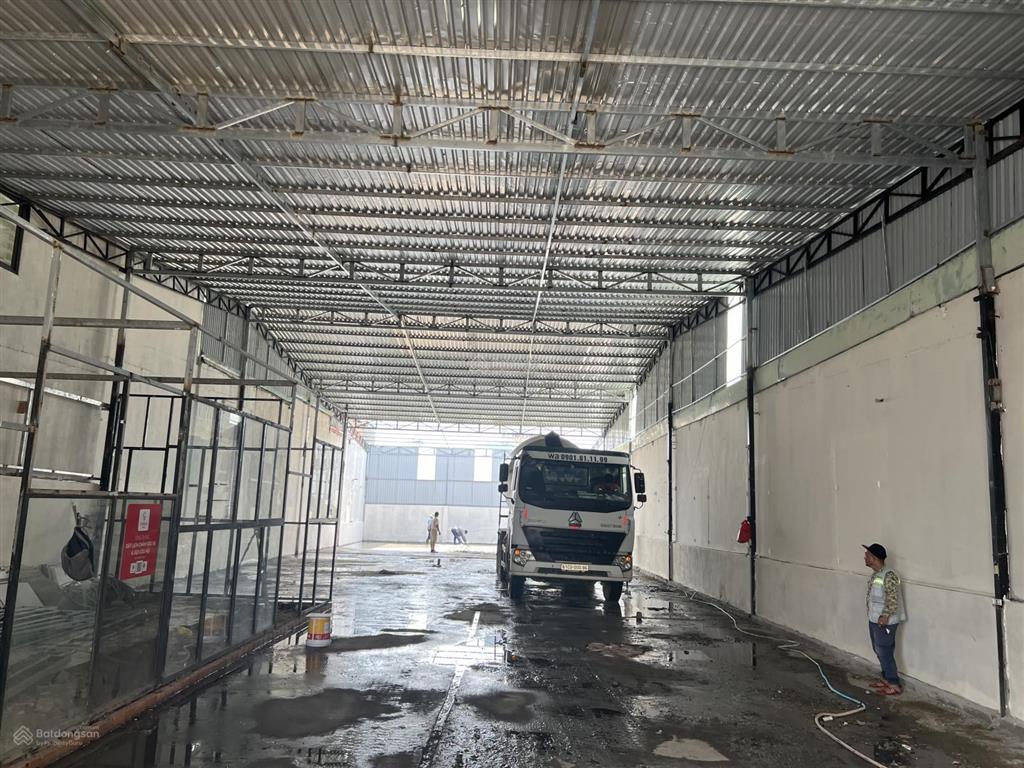 Cho thuê nhà kho 320m2 giá 17tr/th. đường xe tải di chuyển tại khu võ thị liễu  an phú đông q12