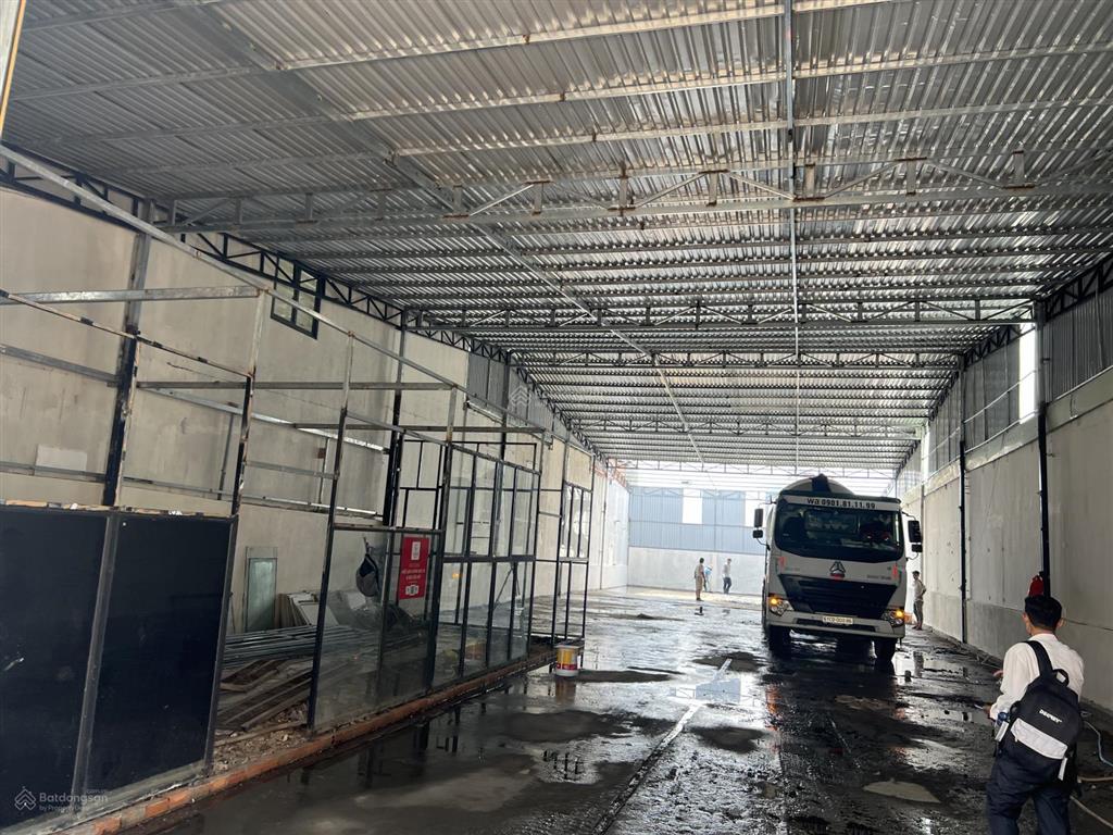 Cho thuê nhà kho 320m2 giá 17tr/th. đường xe tải di chuyển tại khu võ thị liễu  an phú đông q12