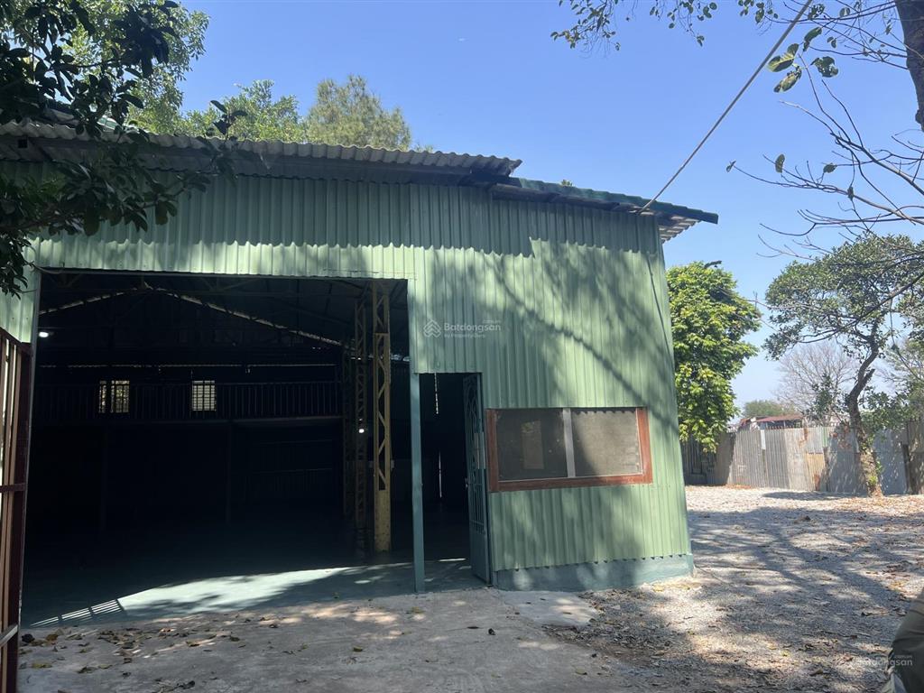  cho thuê nhà xưởng 300m2 giá 17tr/th tại đường apd25 . xe tải di chuyển vào kho.
