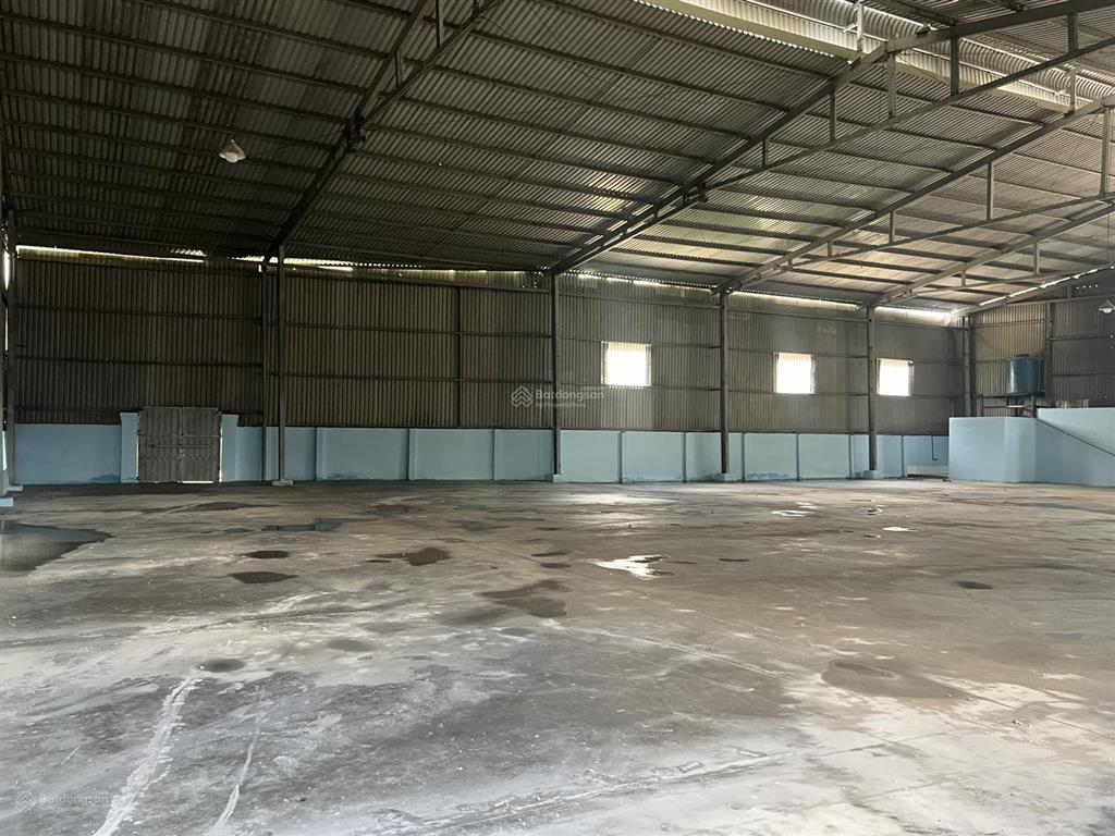  cho thuê nhà xưởng 850m2 giá 42tr/th. tại hà huy giáp  thanh lộc quận 12. xe tải