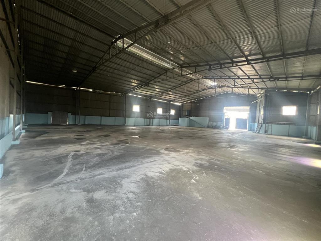  cho thuê nhà xưởng 850m2 giá 42tr/th. tại hà huy giáp  thanh lộc quận 12. xe tải