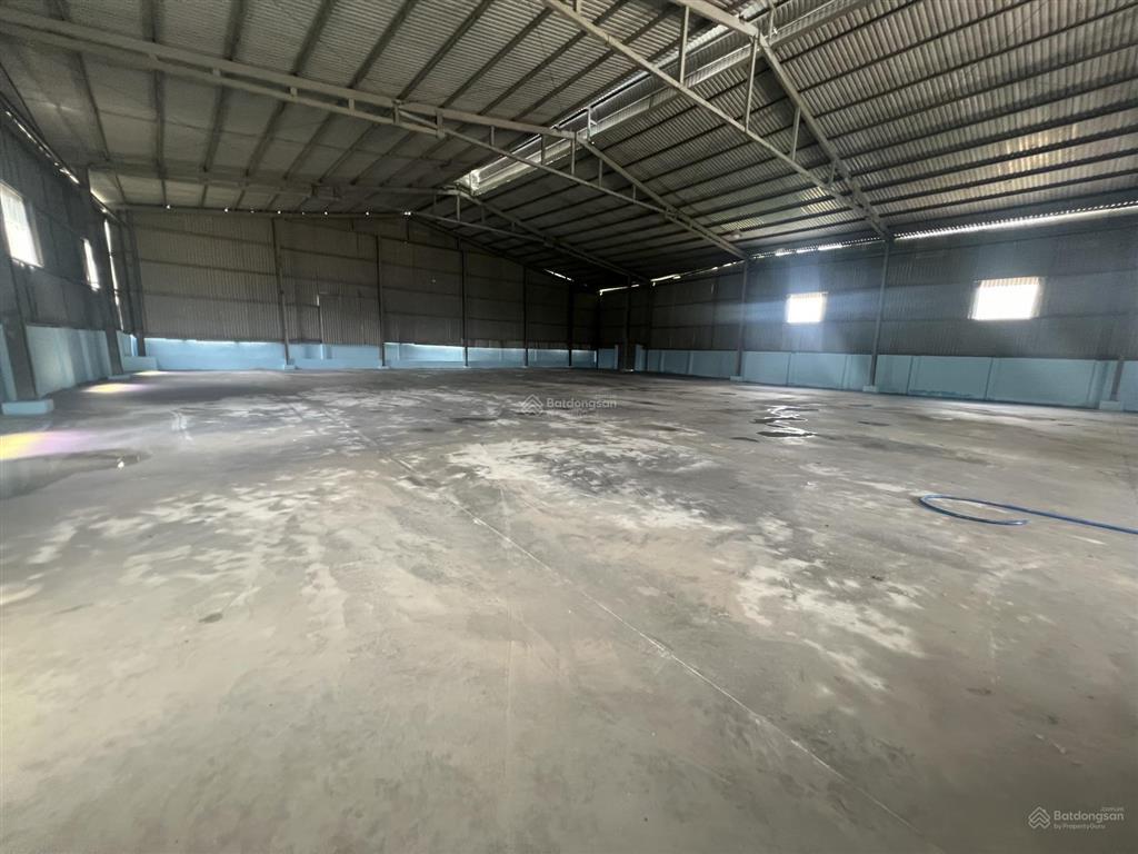  cho thuê nhà xưởng 850m2 giá 42tr/th. tại hà huy giáp  thanh lộc quận 12. xe tải