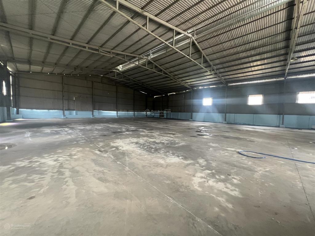  cho thuê nhà xưởng 850m2 giá 42tr/th. tại hà huy giáp  thanh lộc quận 12. xe tải