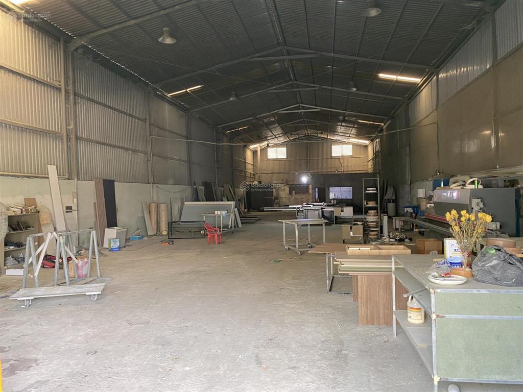 Cho thuê nhà kho 500m2 giá 24tr/th khách bao bì hết hạn hđ tại 1/ hà huy giáp quận 12. xe tải lớn