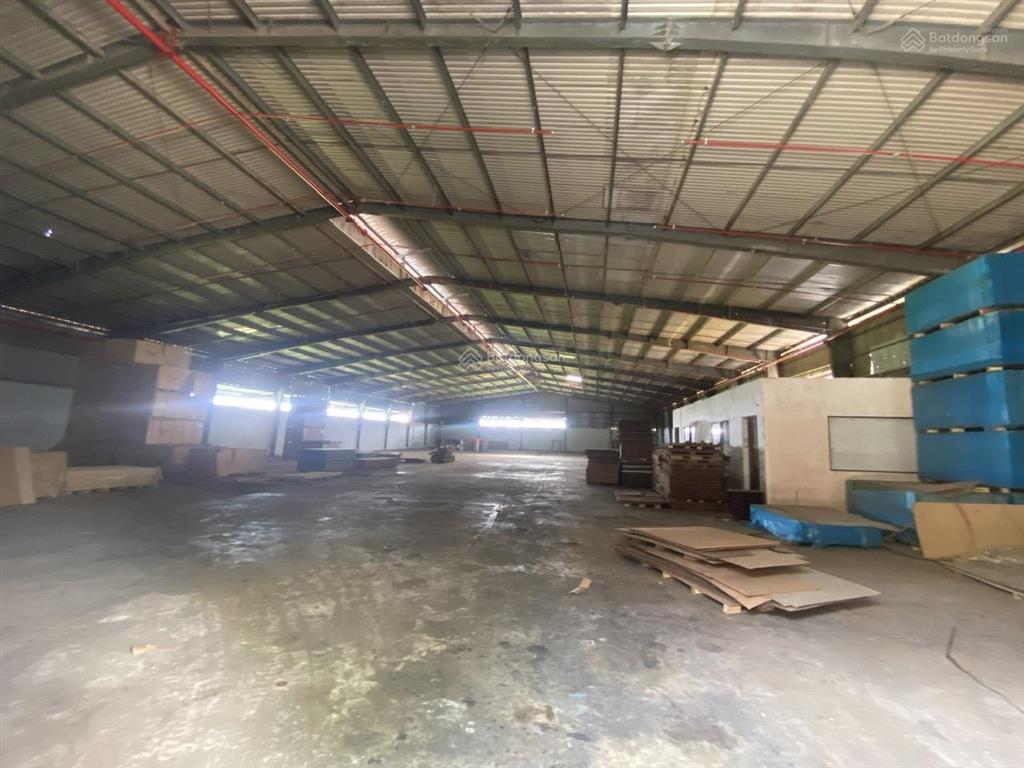  cho thuê nhà xưởng 2600m2 giá 150tr/th. pccc thẩm duyệt. xe container 24/7. lê thị riêng quận 12.