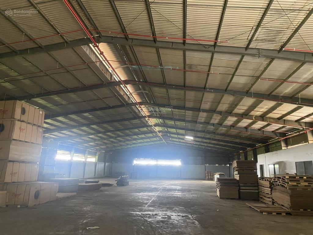  cho thuê nhà xưởng 2600m2 giá 150tr/th. pccc thẩm duyệt. xe container 24/7. lê thị riêng quận 12.
