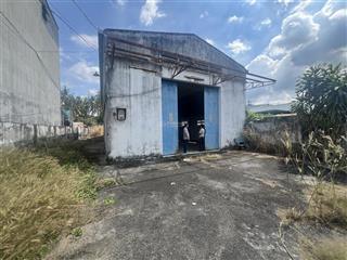  cho thuê nhà xưởng tdt 700m2 giá 19tr tại nhị bình 3. xưởng nội thất chuyển đi. xe full tải đậu.