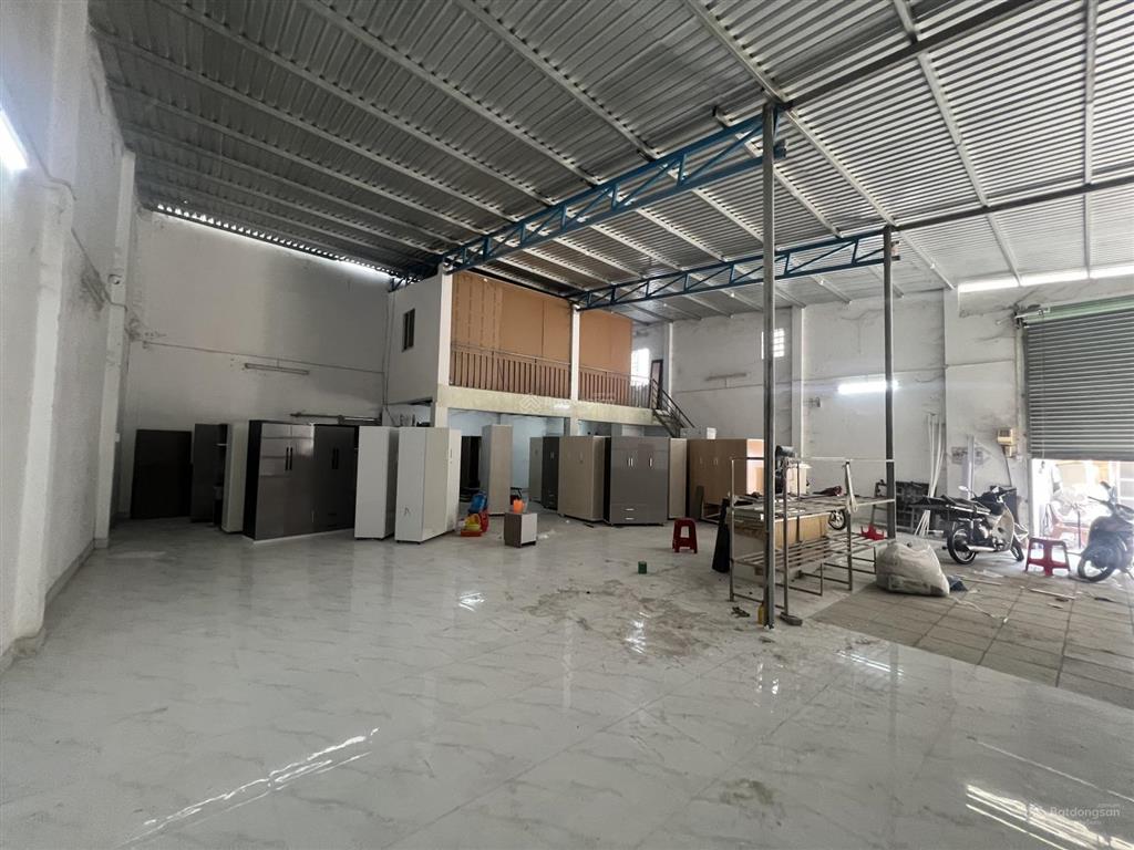 Cho thuê nhà xưởng 290m2 giá 17tr tại 1/ nguyễn ảnh thủ, quận 12, xe tải, có sẵn vp sạch sẽ
