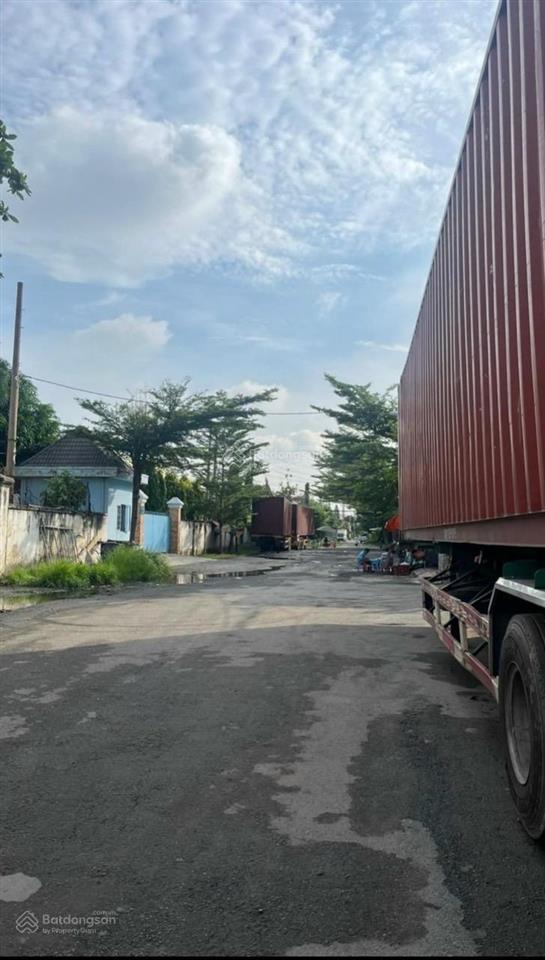 Cho thuê nhà xưởng 620m2 ngang 12x52m, 37tr/th tại 1/ ql1a, gần bến xe, xe cont40fe chui kho