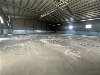  cho thuê nhà xưởng 850m2, giá 42tr/th. tại hà huy giáp  thạnh lộc, quận 12. xe tải