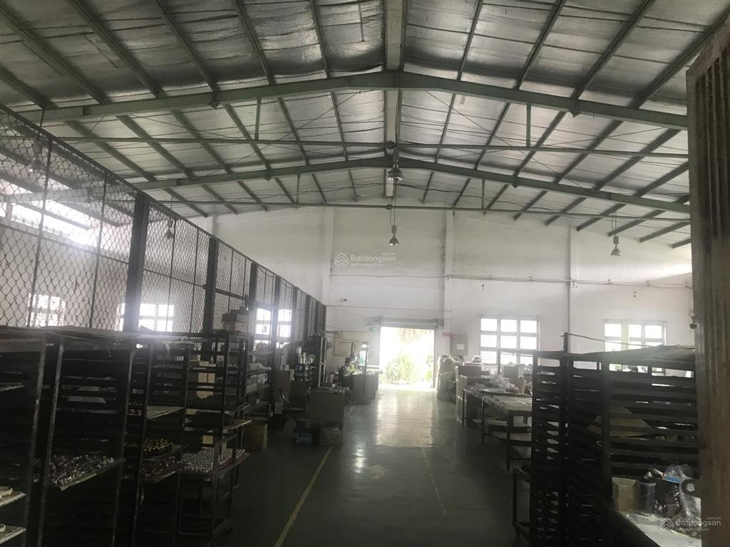 Cho thuê nhà kho 1300m2 tại 1/ nguyễn ảnh thủ khách hết hạn hđ. xe tải di chuyển, có sẵn vp