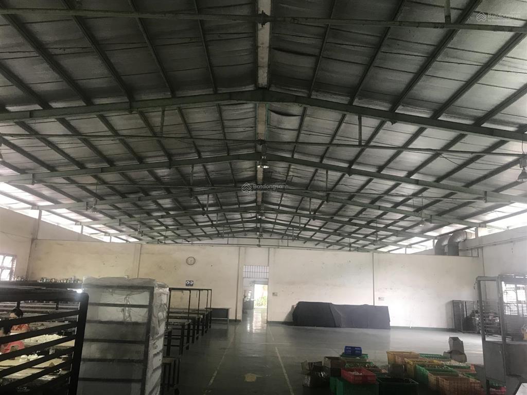 Cho thuê nhà kho 1300m2 tại 1/ nguyễn ảnh thủ khách hết hạn hđ. xe tải di chuyển, có sẵn vp