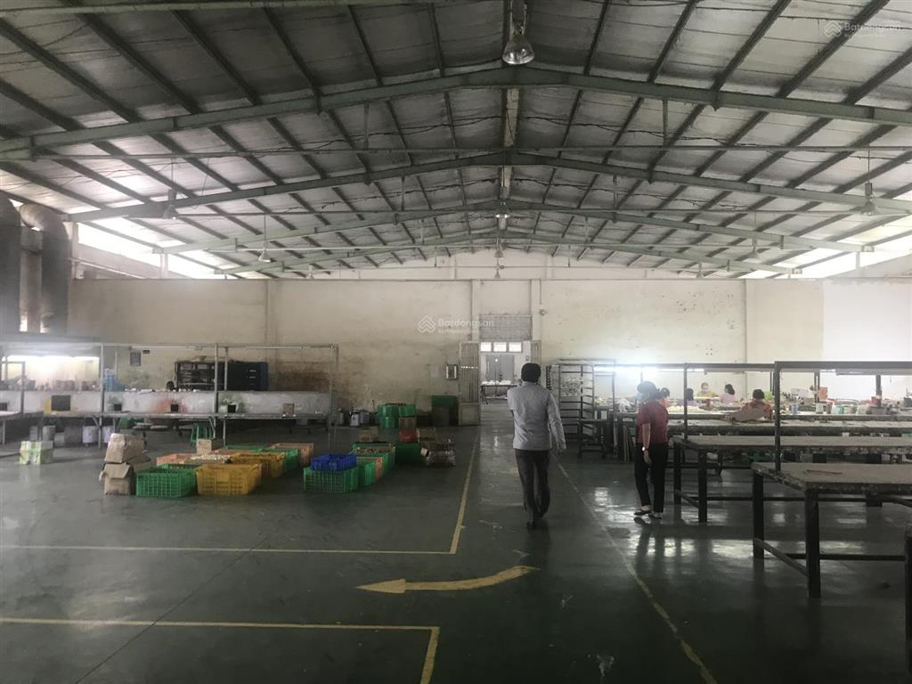 Cho thuê nhà kho 1300m2 tại 1/ nguyễn ảnh thủ khách hết hạn hđ. xe tải di chuyển, có sẵn vp