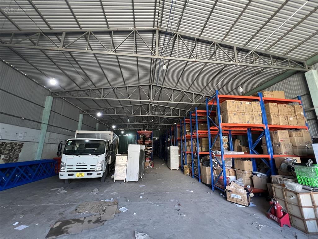  cho thuê nhà xưởng 1700m2, giá 80tr tại thạnh lộc, quận 12  xe full tải đỗ kho