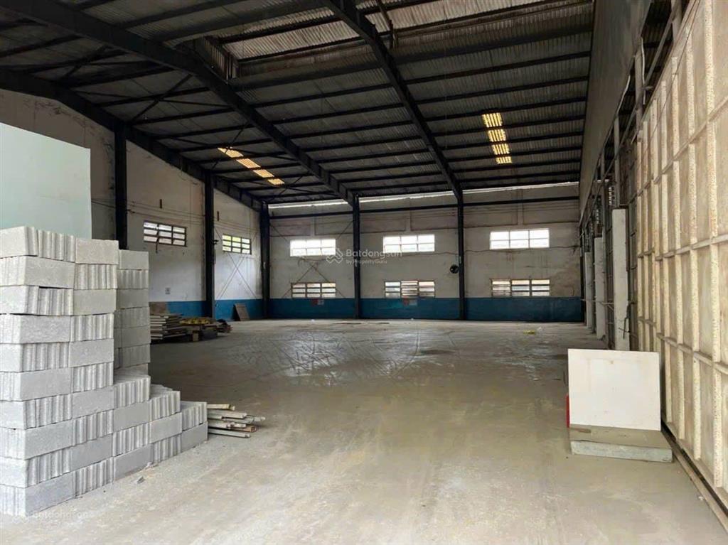 Cho thuê nhà kho 750m2 40tr/tháng khách hết hạn hđ tại an phú đông q12 xe tải lớn đỗ sân