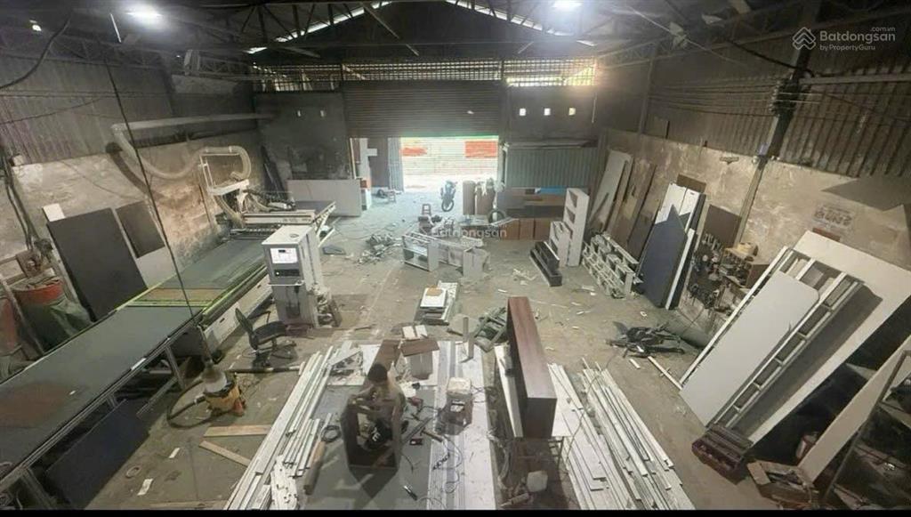 Cho thuê nhà kho 330m2 giá 15 triệu khách hết hạn hđ tại lê văn khương gần q12. xe tải di chuyển