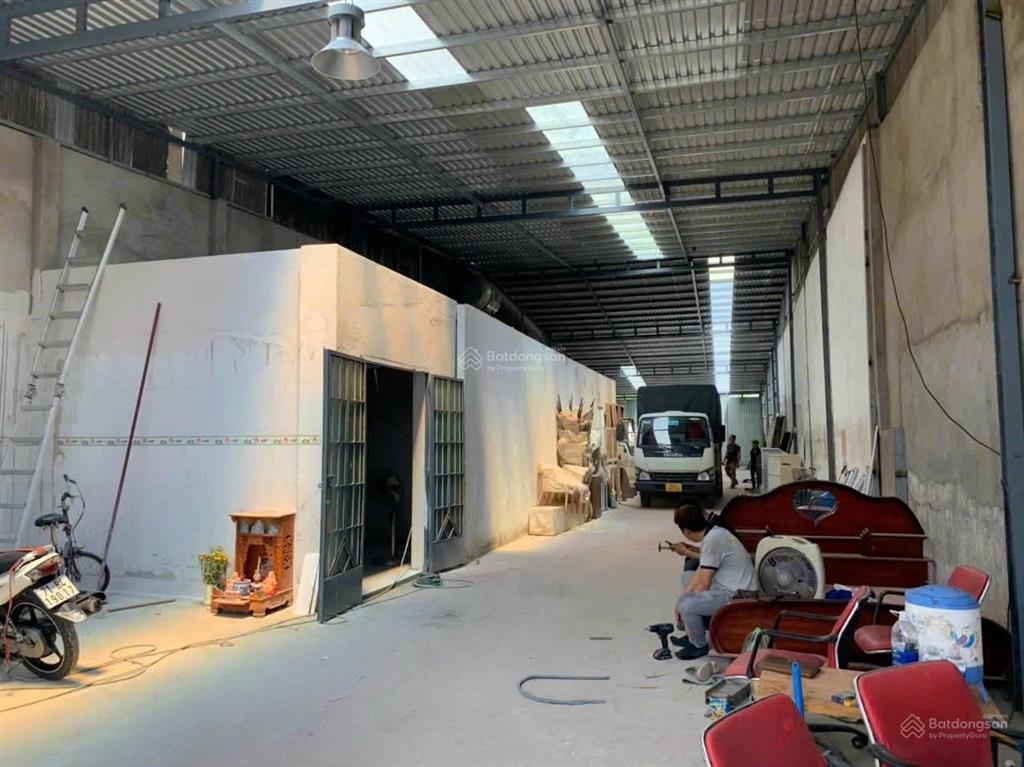 Cho thuê nhà kho 330m2 giá 15 triệu khách hết hạn hđ tại lê văn khương gần q12. xe tải di chuyển
