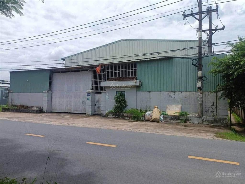 Cho thuê nhà xưởng 1100m2 giá 60tr/th khách in ấn hết hạn, pccc vách tường, xe container đỗ cửa