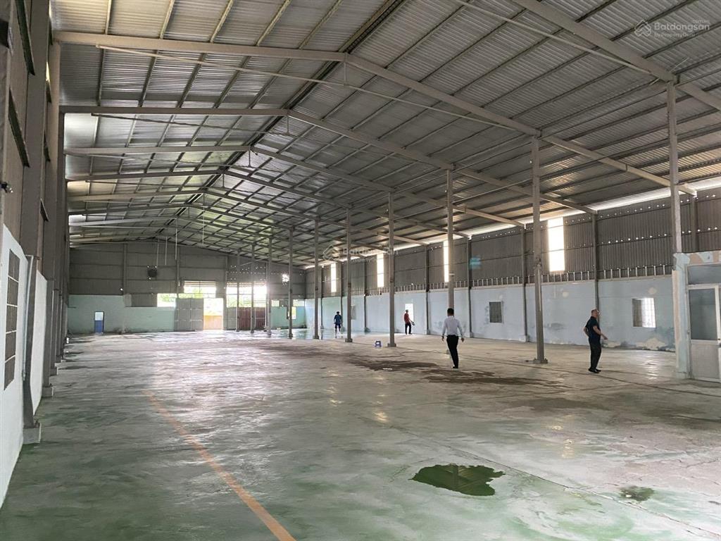 Cho thuê nhà xưởng 1100m2 giá 60tr/th khách in ấn hết hạn, pccc vách tường, xe container đỗ cửa